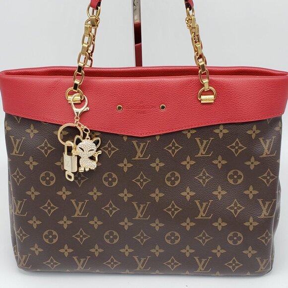 100% Auth Louis Vuitton Lock & Key with unbranded Bagcharm, Keycharm, Keychain - Picture 1 of 8